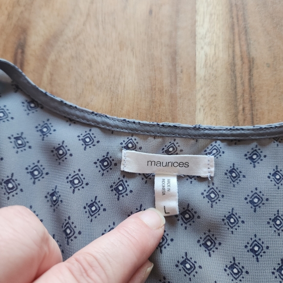 Maurices long sleeve boho tunic with lace and crisscross neckline,size L - Picture 6 of 8